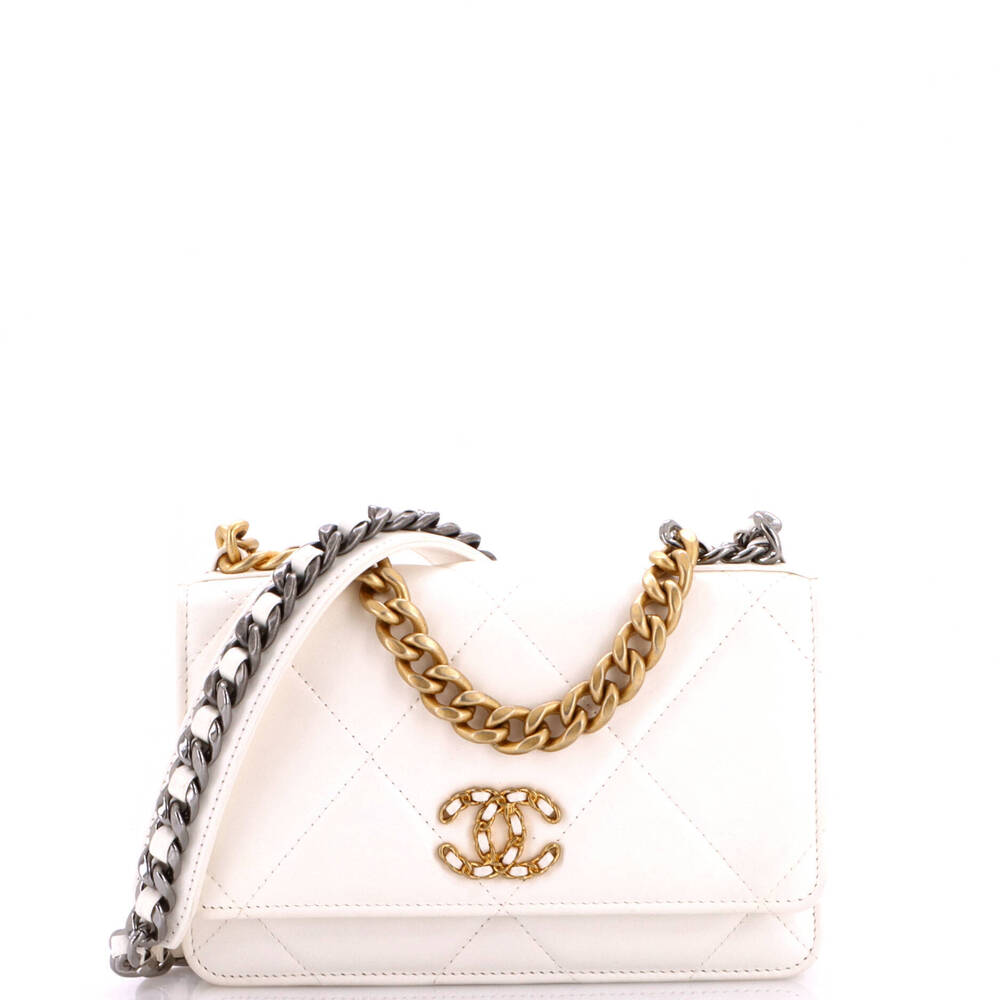 Chanel 19 Wallet on Chain
